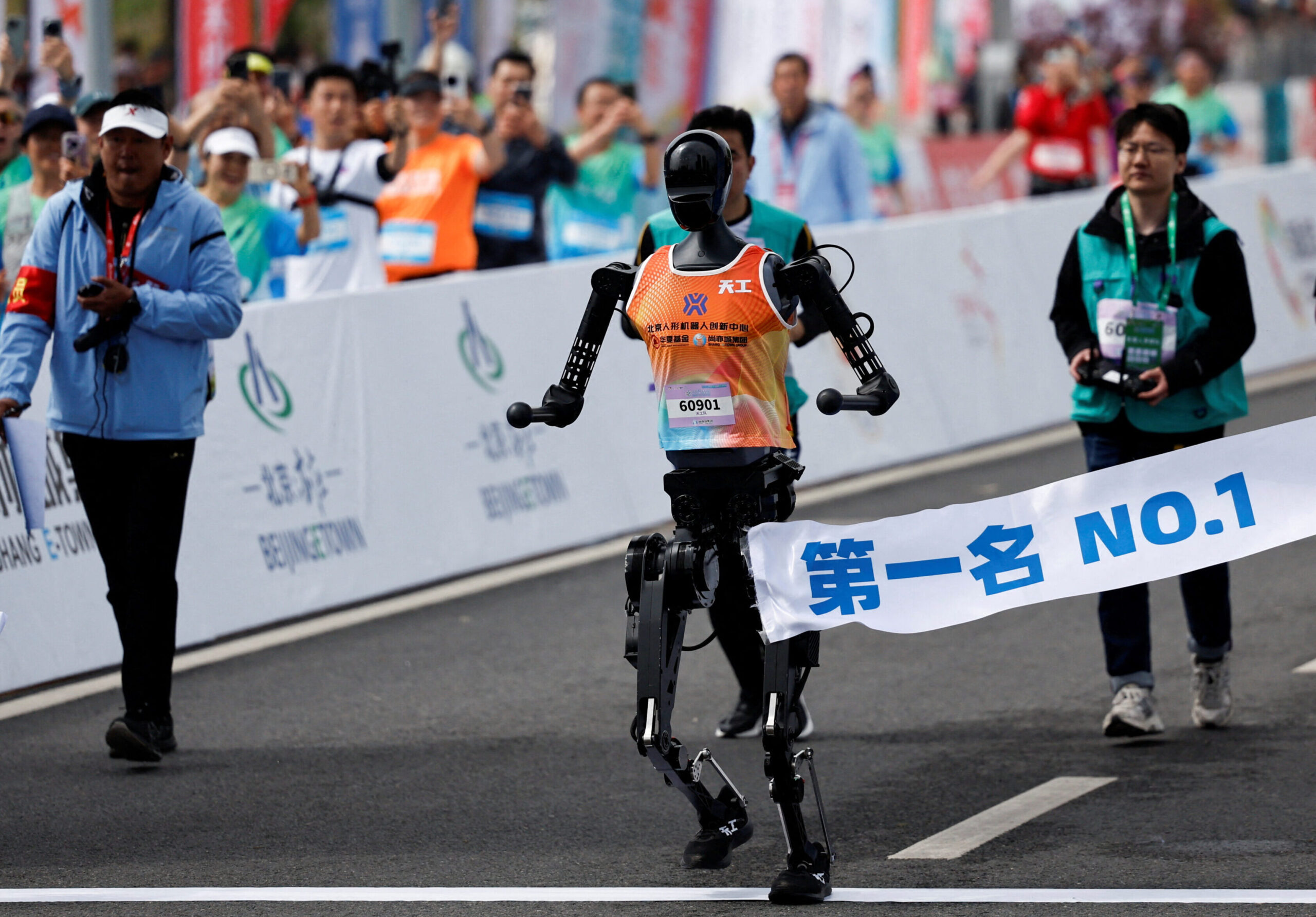Humanoid robots run half-marathon in Beijing; Tien Kung claims gold in 2 hrs, 40 mins and 42 secs