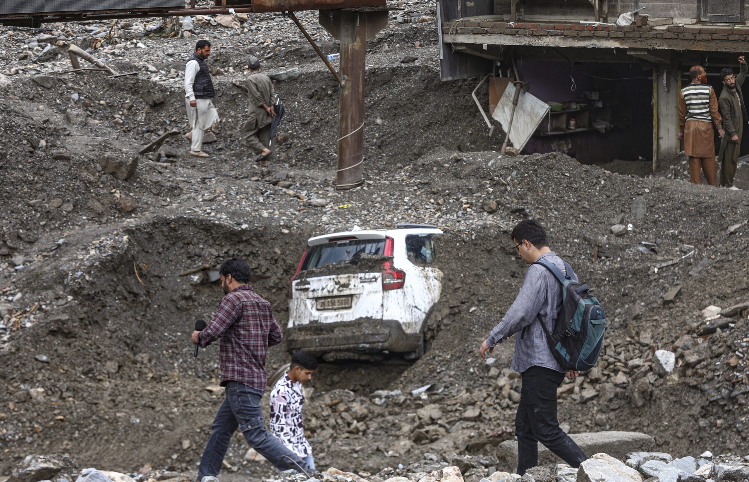 Punjab tourists recount horror of Ramban flash floods; praise hotel staff, police for help