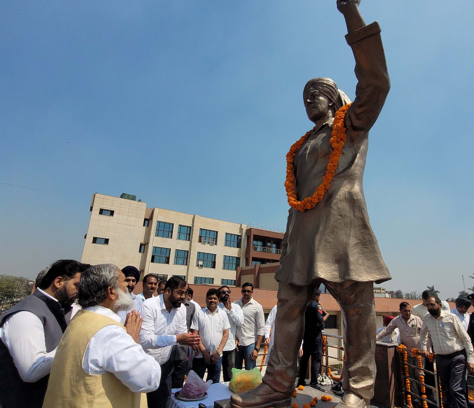 Open bus for giving tour of Ambala Cantonment to be introduced: Vij