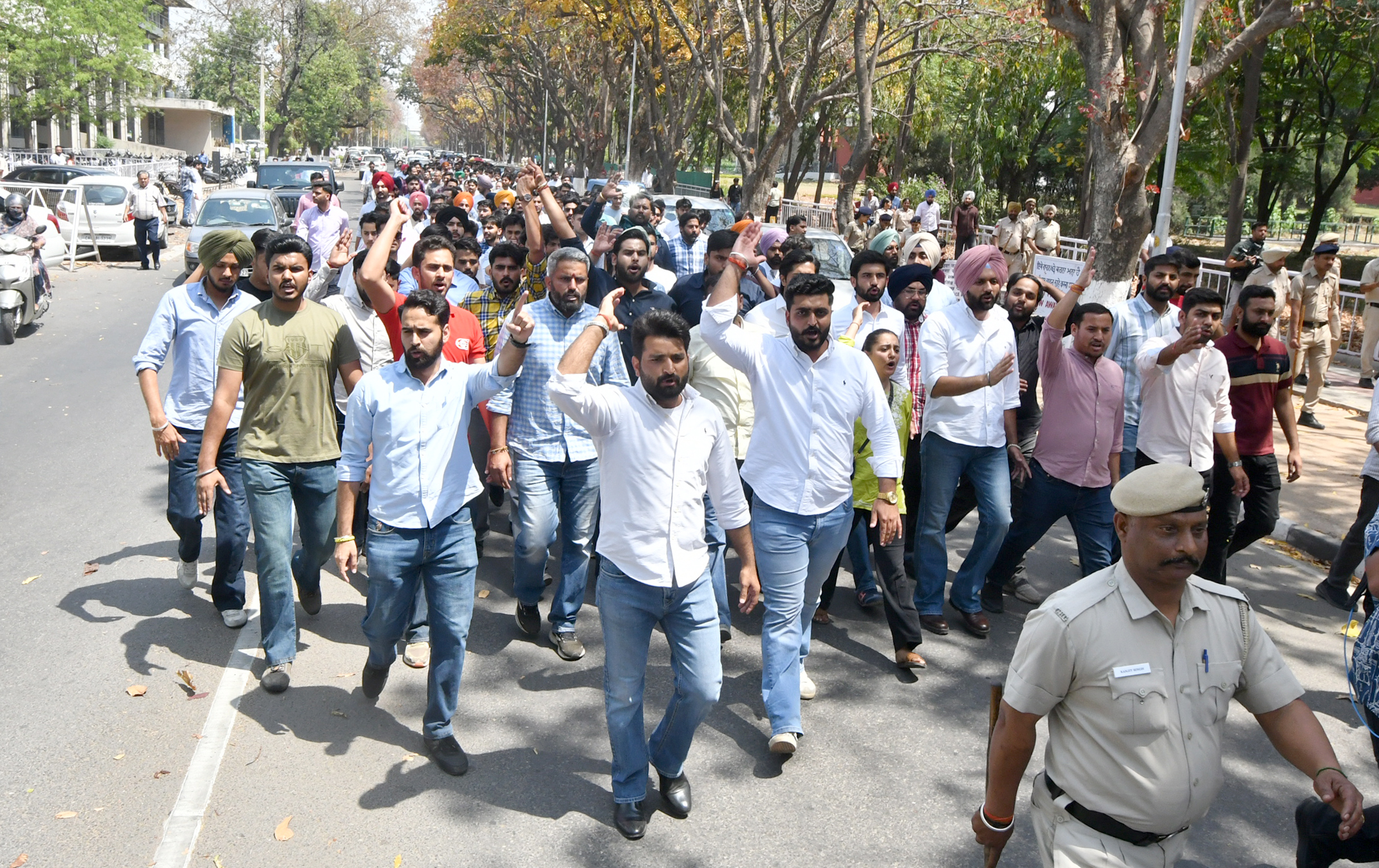 High Court tells students to sign PU’s protest affidavit