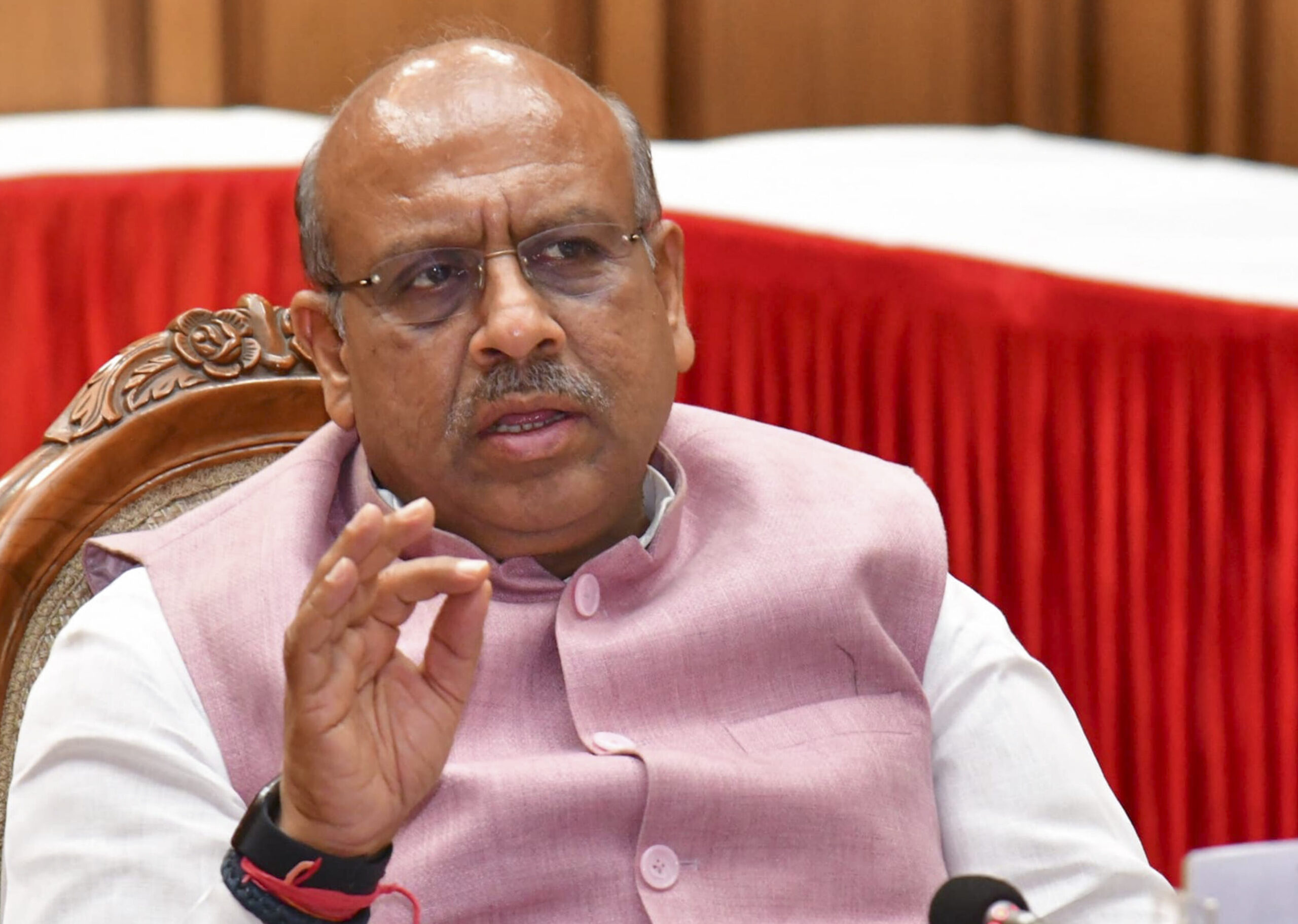 Speaker rejects Yadav’s allegation of spending Rs 2.35 cr on house renovation