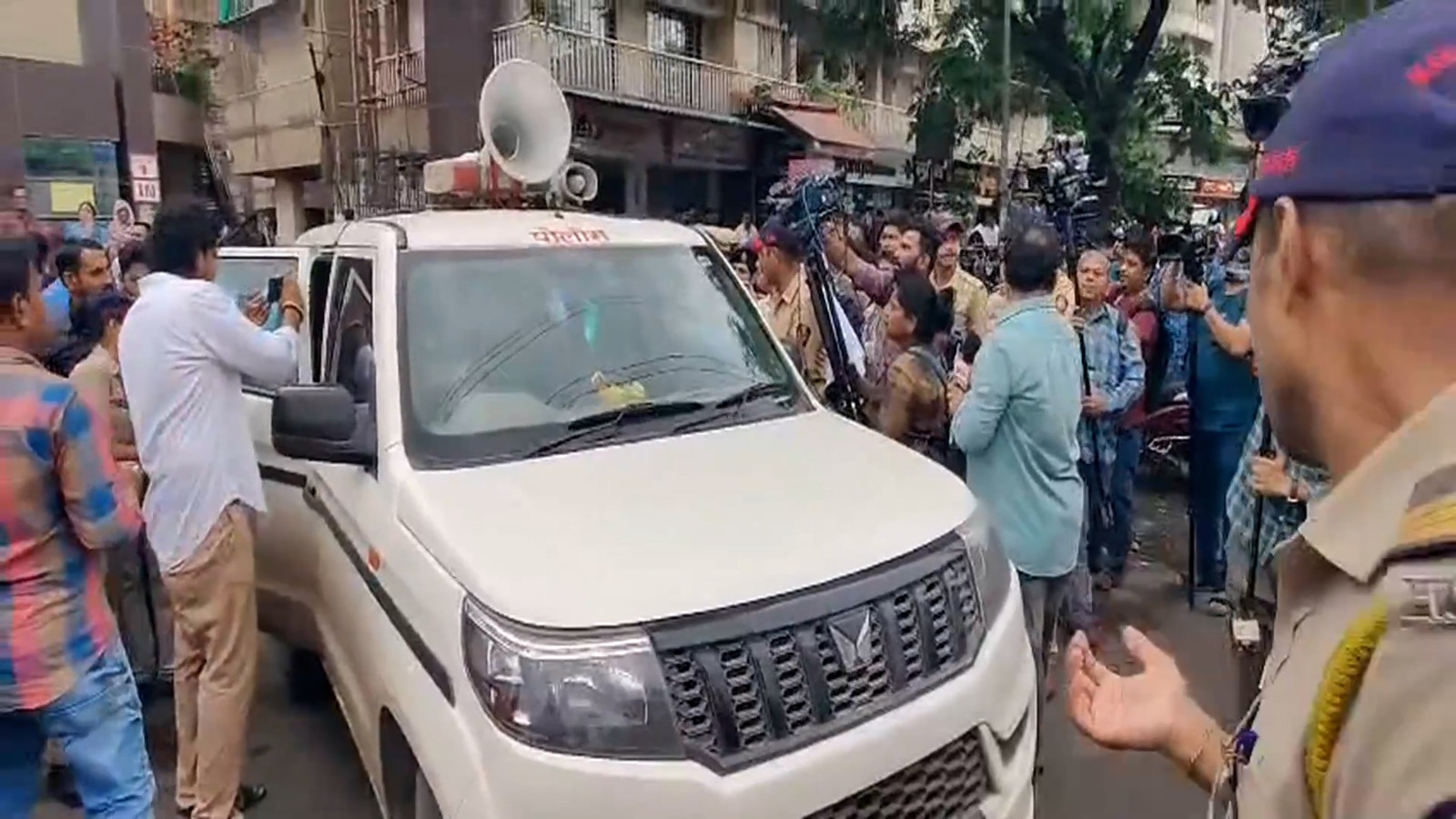 MNS Leader Jadhav Detained, Thane Rally Halted Amidst Food Stall Assault Tensions