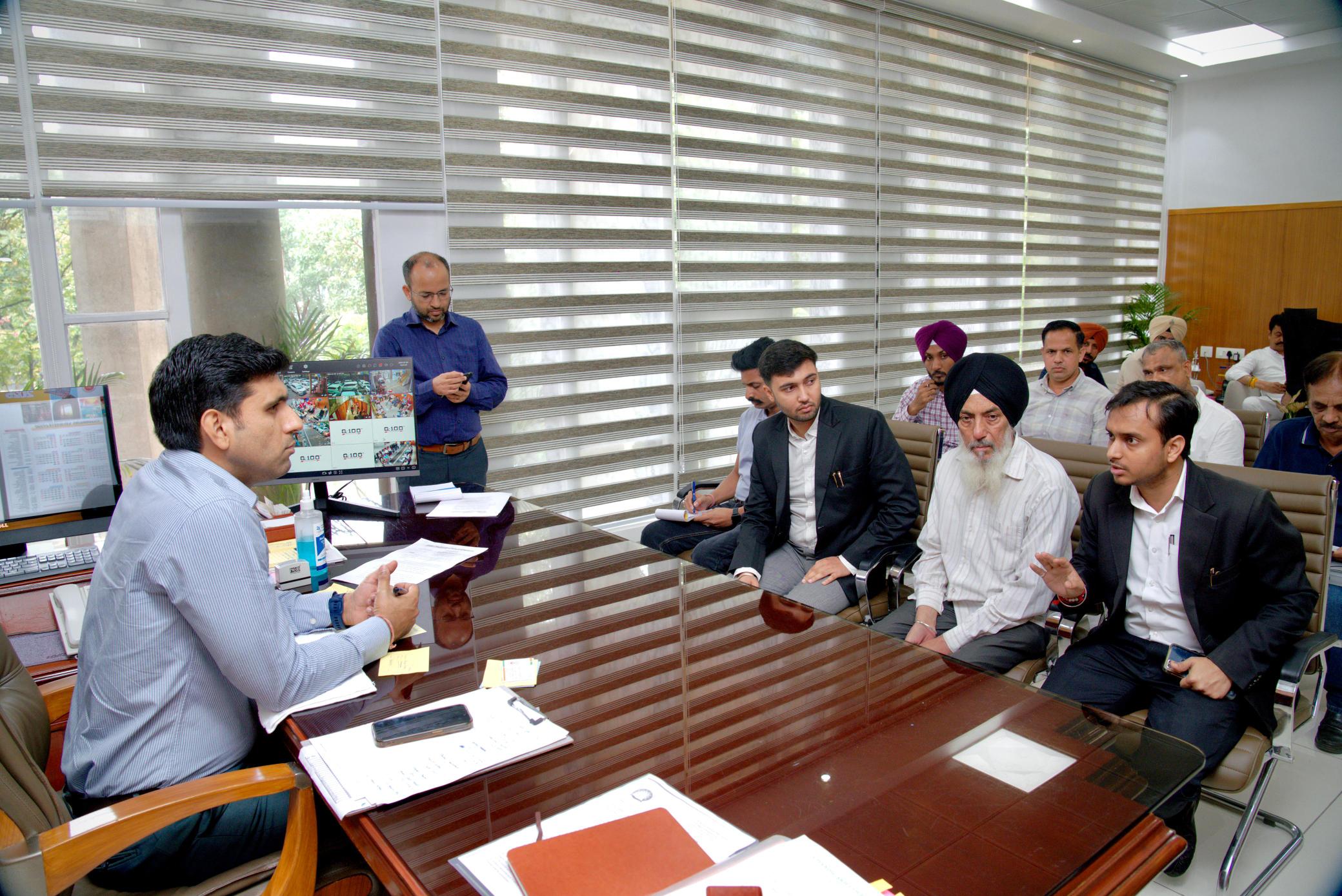 Gurgaon DC Addresses Citizen Concerns in Public Hearing