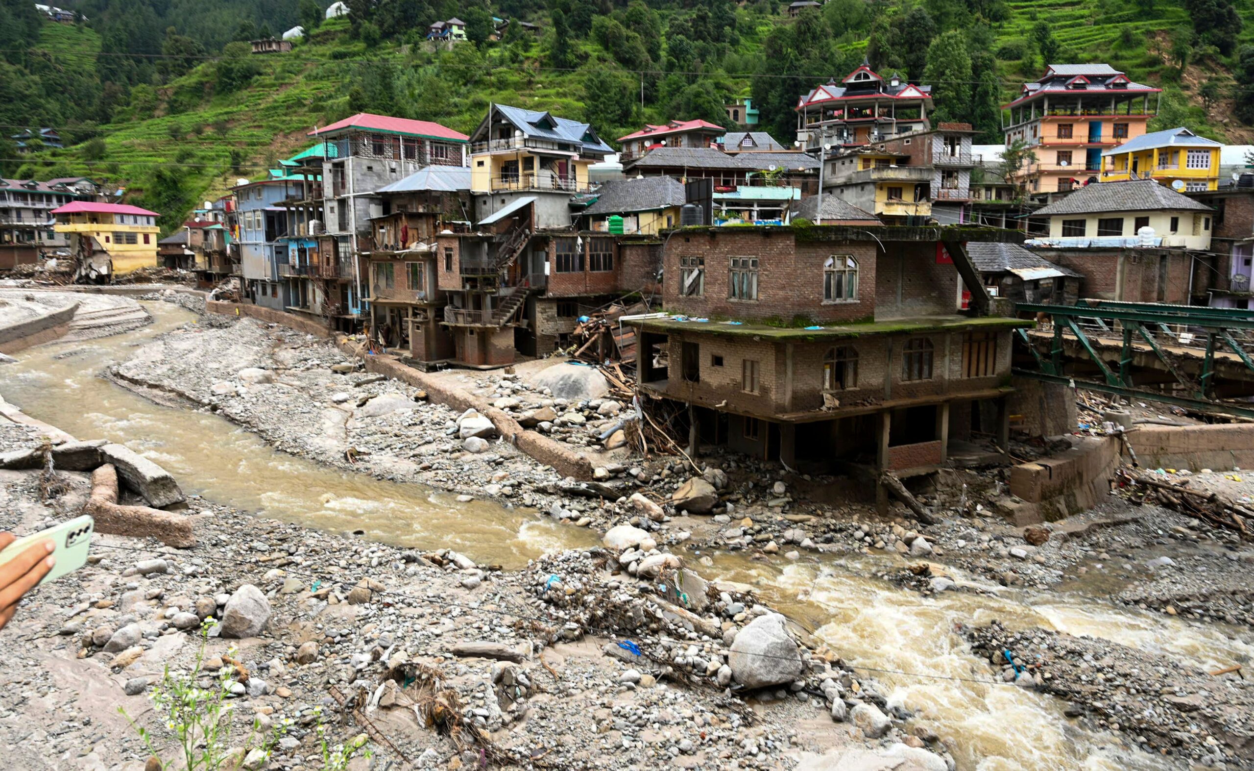 Army Rushes to Aid Flood-Ravaged Himachal