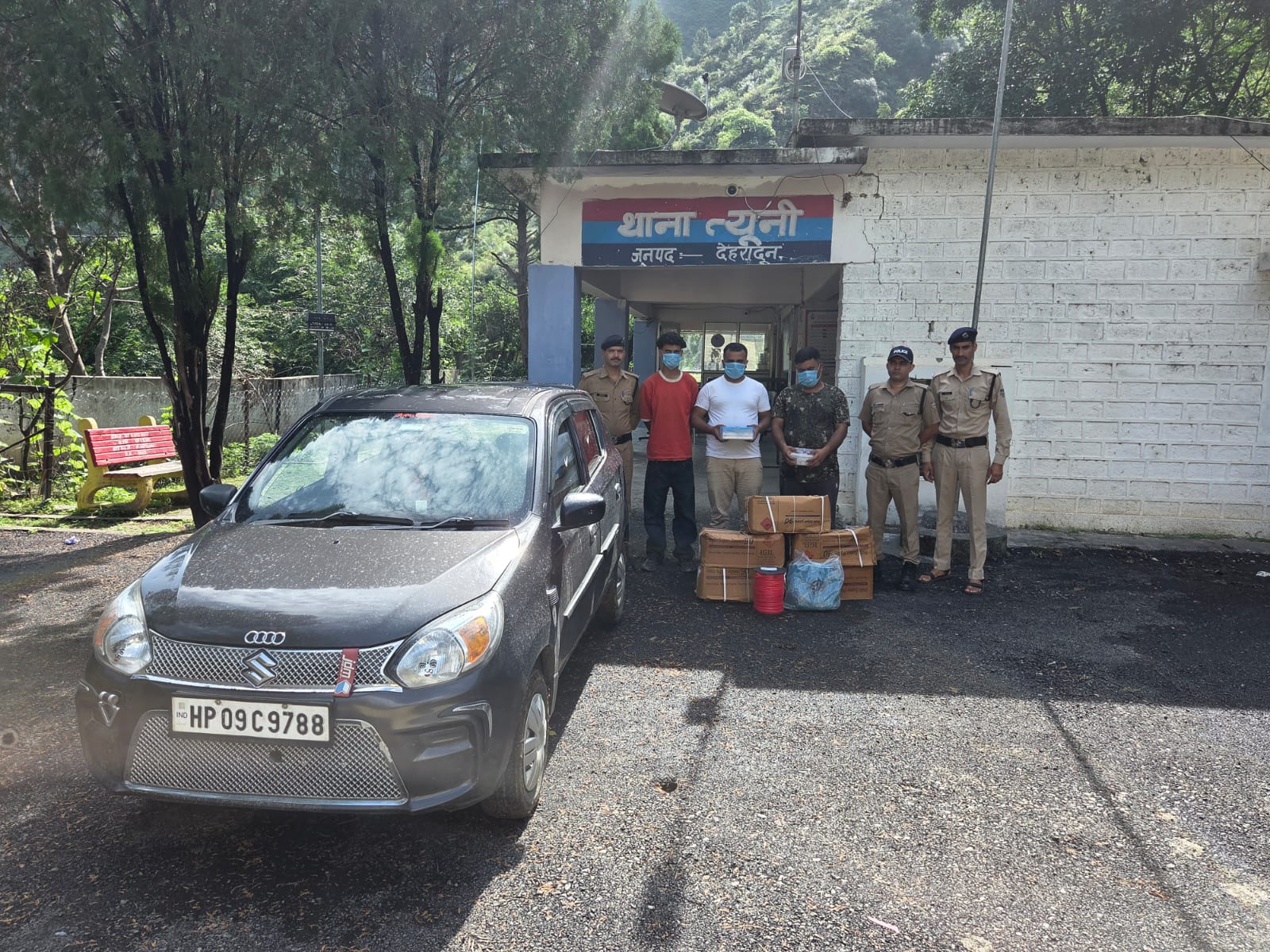 Explosives-laden car headed to Himachal intercepted near Tyuni, 3 arrested