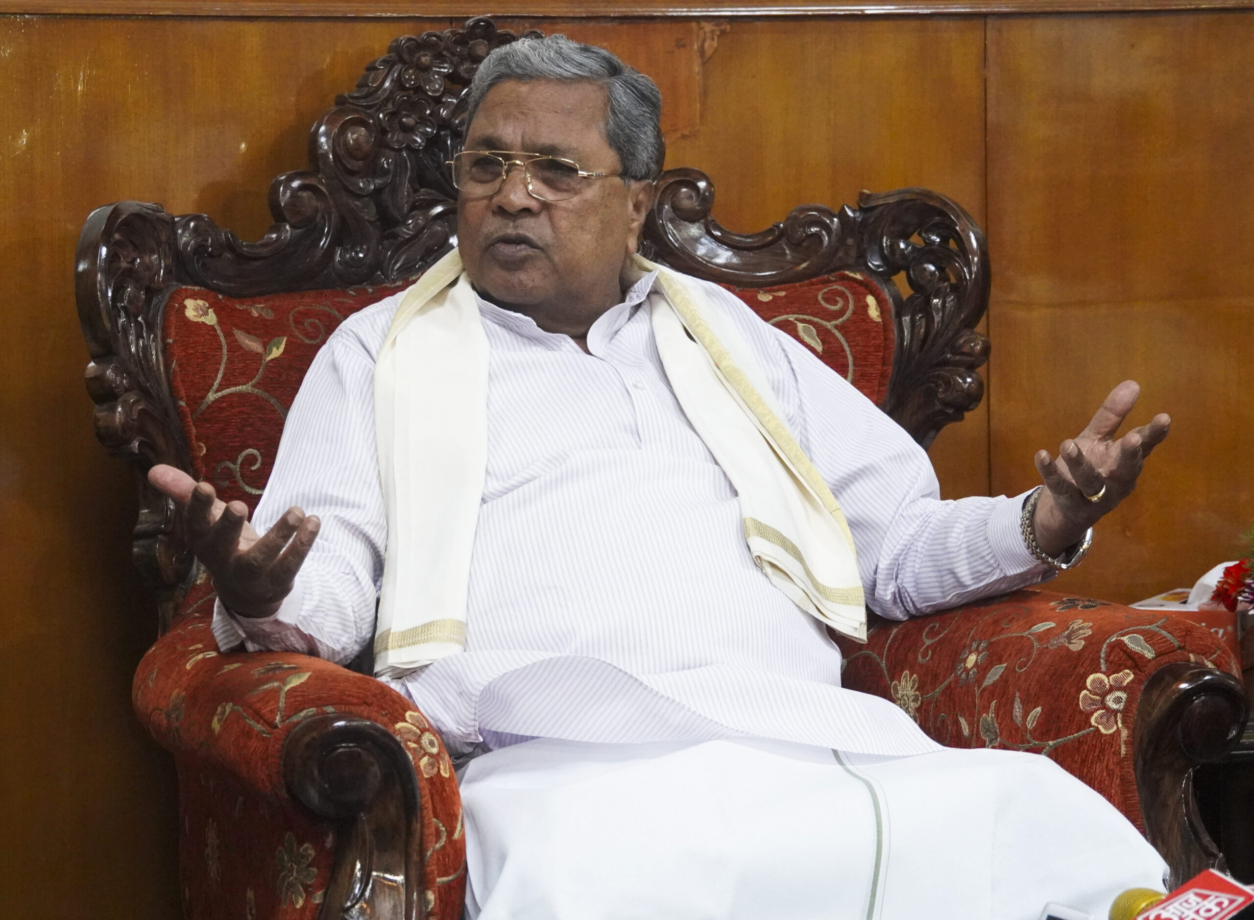 Sidda refutes ‘snub’ by Rahul amid Karnataka power tussle