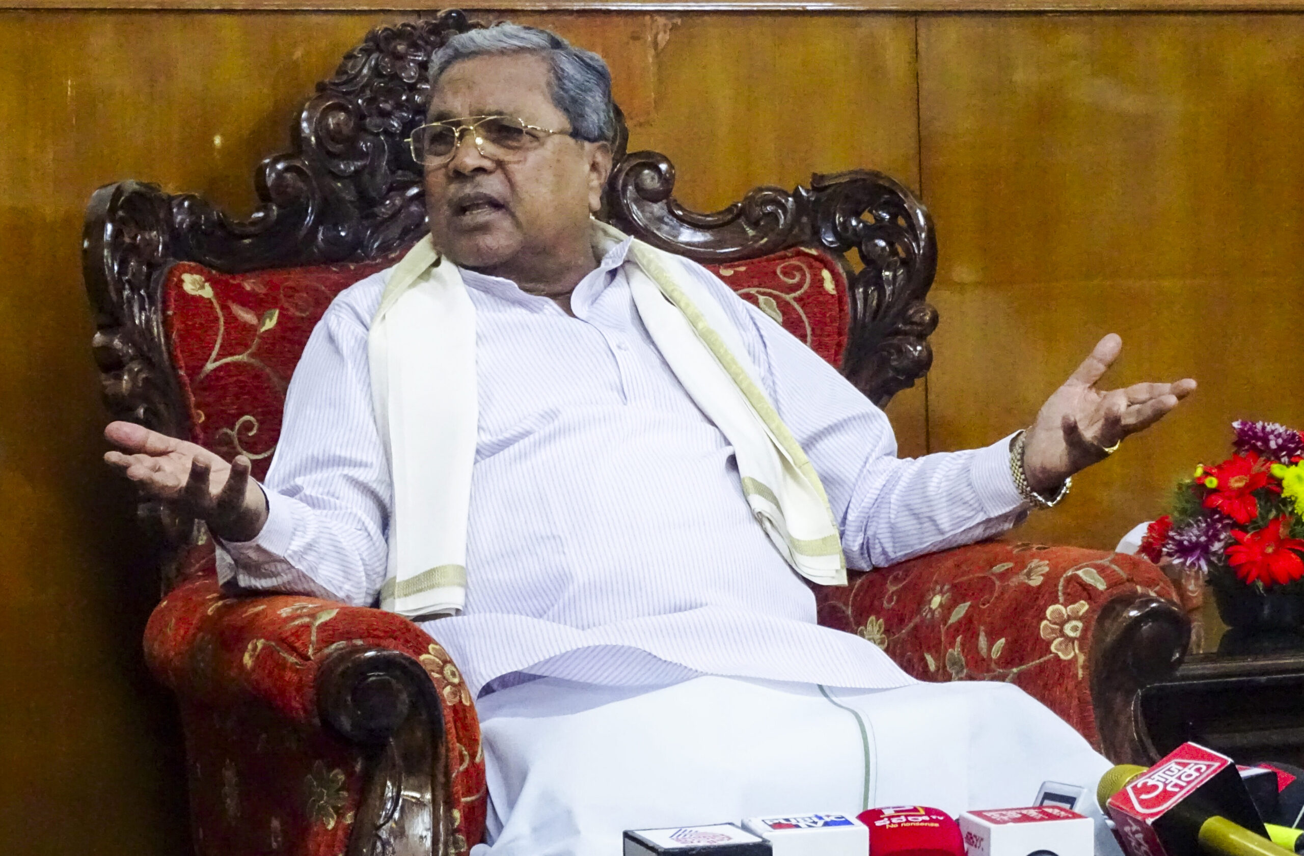 CM post not vacant: Sidda digs in heels after DK meets Priyanka
