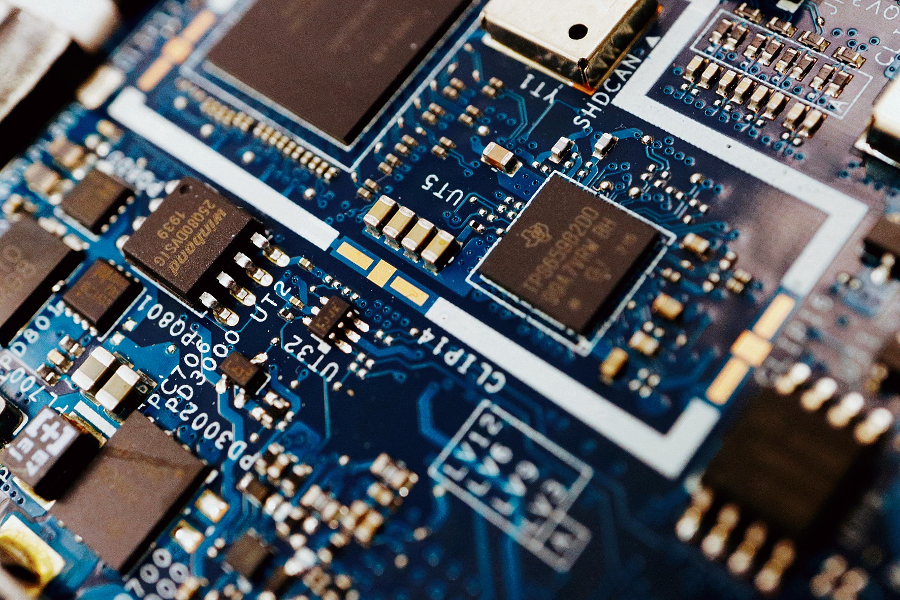 20 Indian Chip Designs Take Shape: DLI Scheme Fuels Domestic Semiconductor Revolution