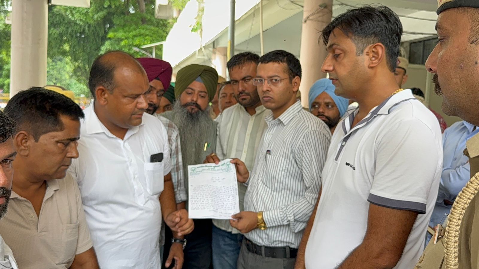 Farmers' Fury: BKU(C) Slams PMFBY, Demands Crop Inspection