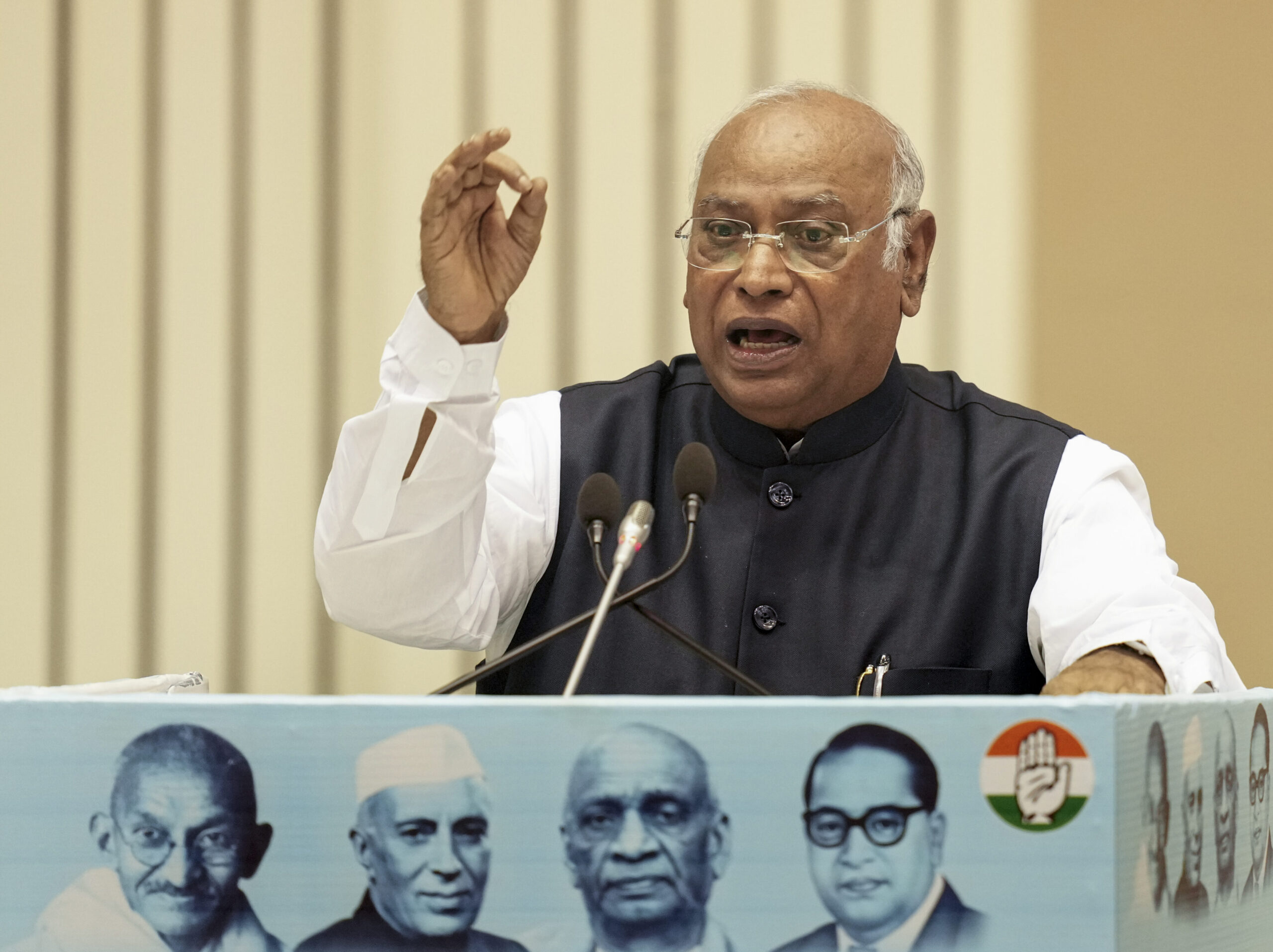 EC has become PM Modi’s ‘puppet’: Congress chief Mallikarjun Kharge