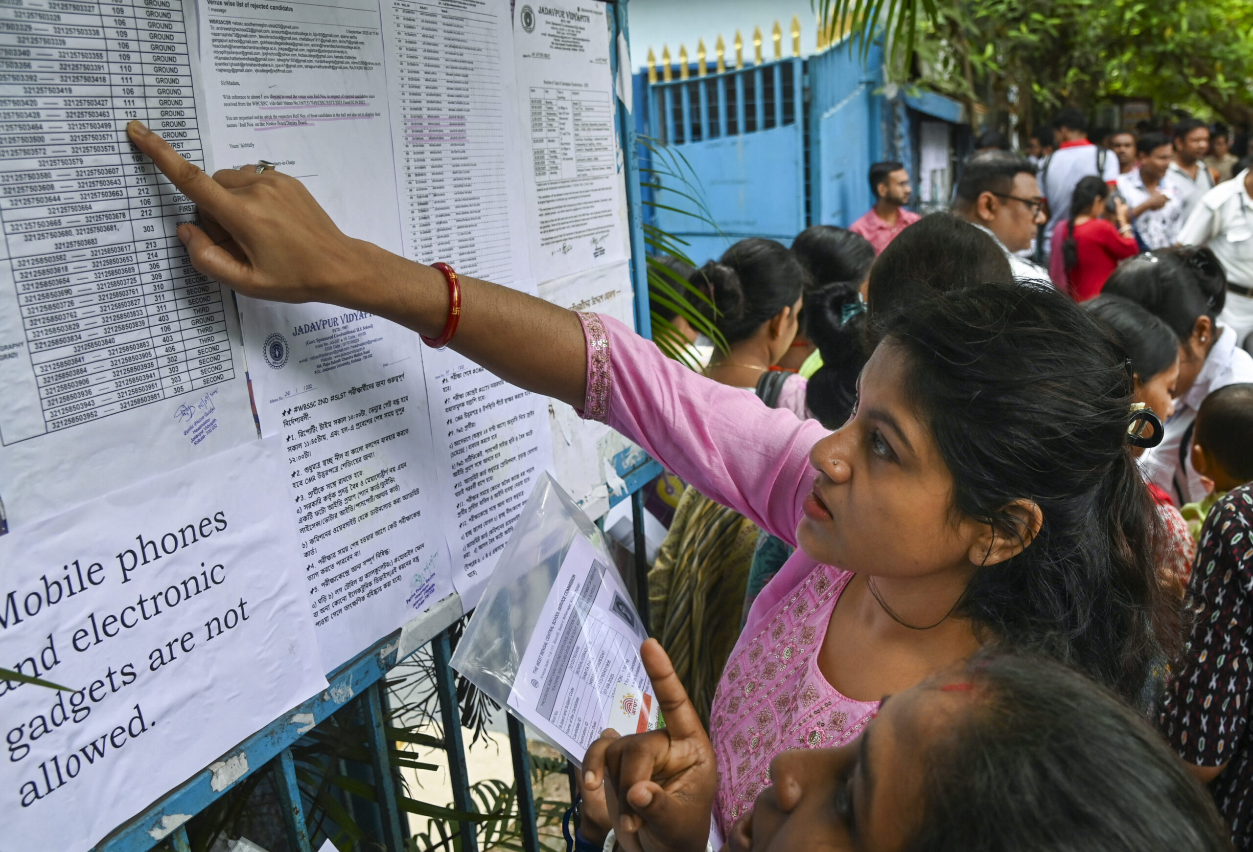 Candidates create ruckus as SSC CGL gets cancelled