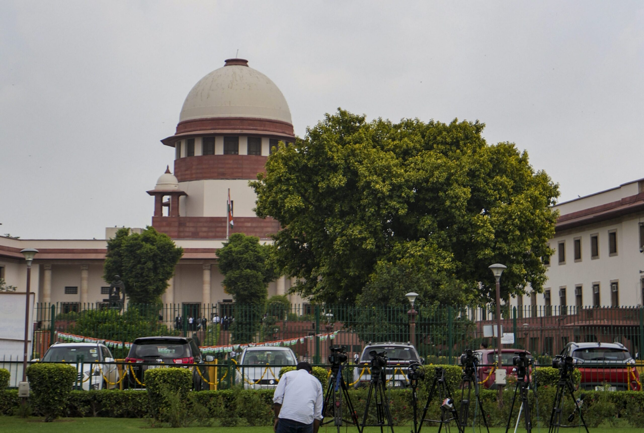 Supreme Court Cracks Down: No More Cameras Inside