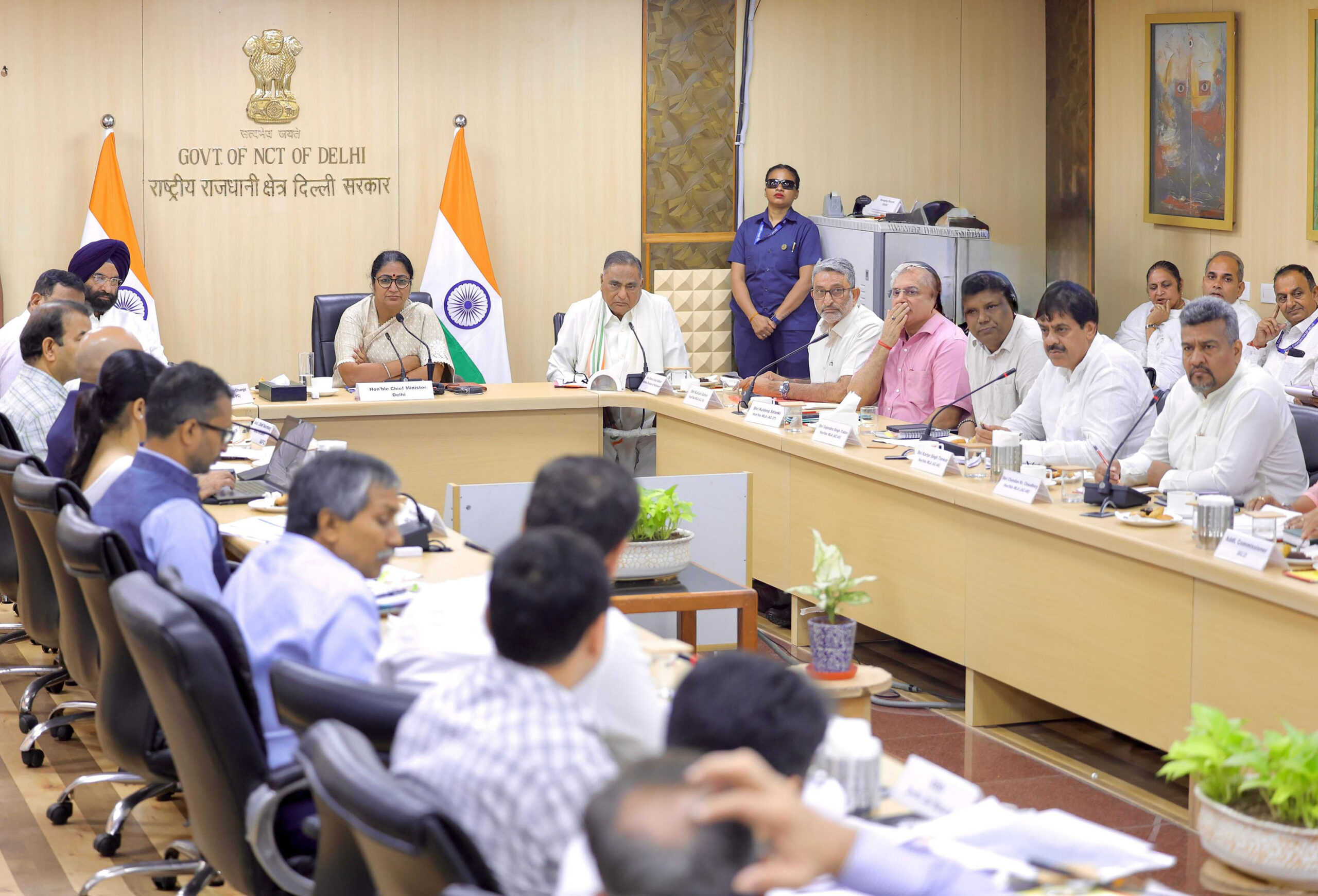 Gupta Oversees South Delhi's Mega Development Push