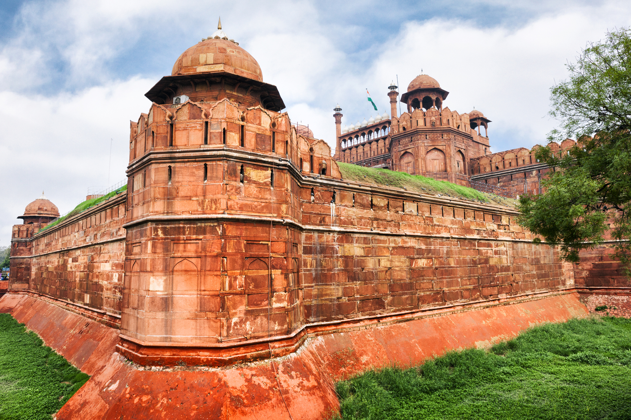 Wake-up call! Pollution accelerating damage to Delhi’s Red Fort, finds study